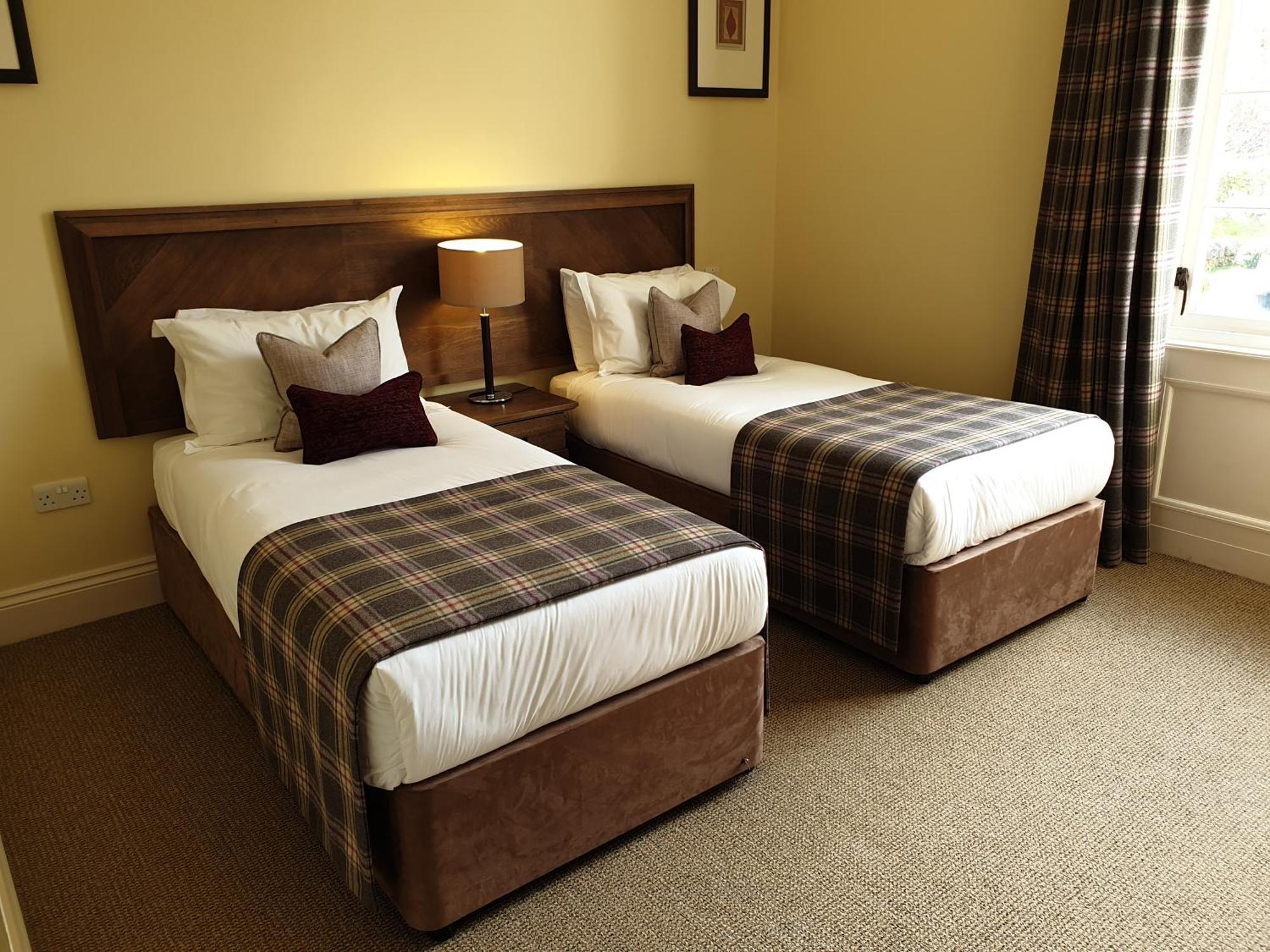 Cameron House On Loch Lomond Alexandria Ngoại thất bức ảnh A twin room